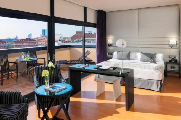 Silver Package: H10 Marina Barcelona 4*