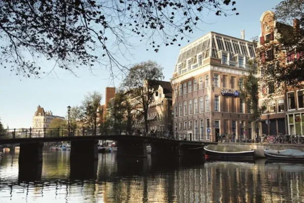 Bronze Package: Radisson Blu Amsterdam Center 4*